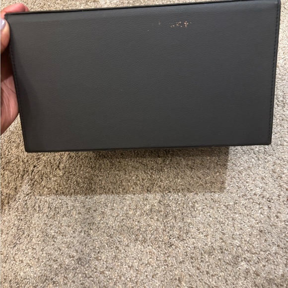 Black Makeup Storage Box with Handle - Picture 2 of 7